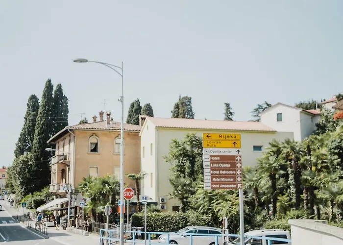 Andreja, Center شقة أوباتيا